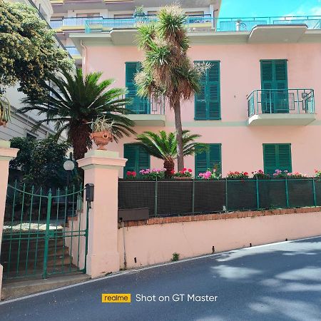 Villa Arcobaleno Rondo Garibaldi Sanremo Eksteriør bilde