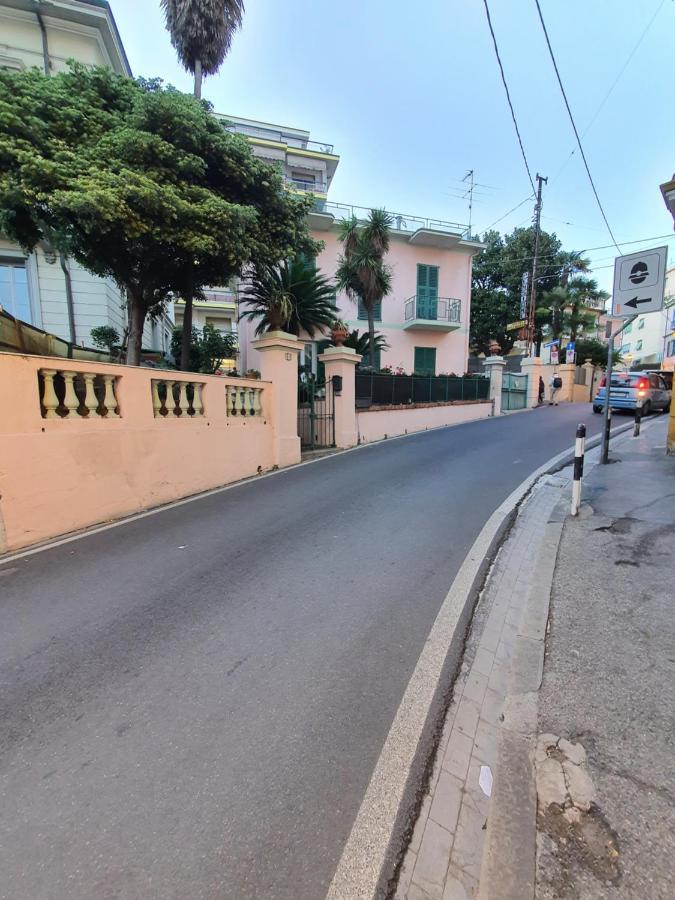 Villa Arcobaleno Rondo Garibaldi Sanremo Eksteriør bilde